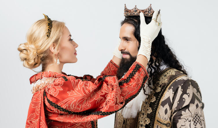 Лев бережет свою Лев бережет свою