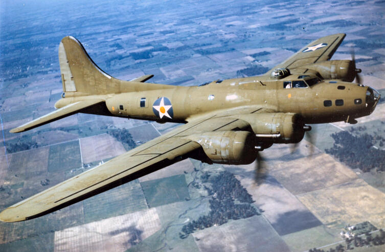 B-17E ВВС США в полёте