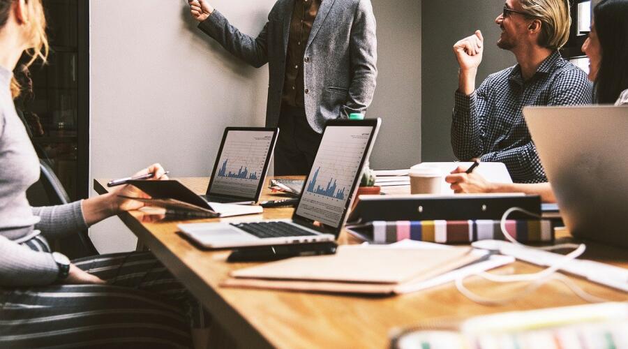 Аутсорсинг - что это такое простыми словами. Преимущества и недостатки аутсорсинга