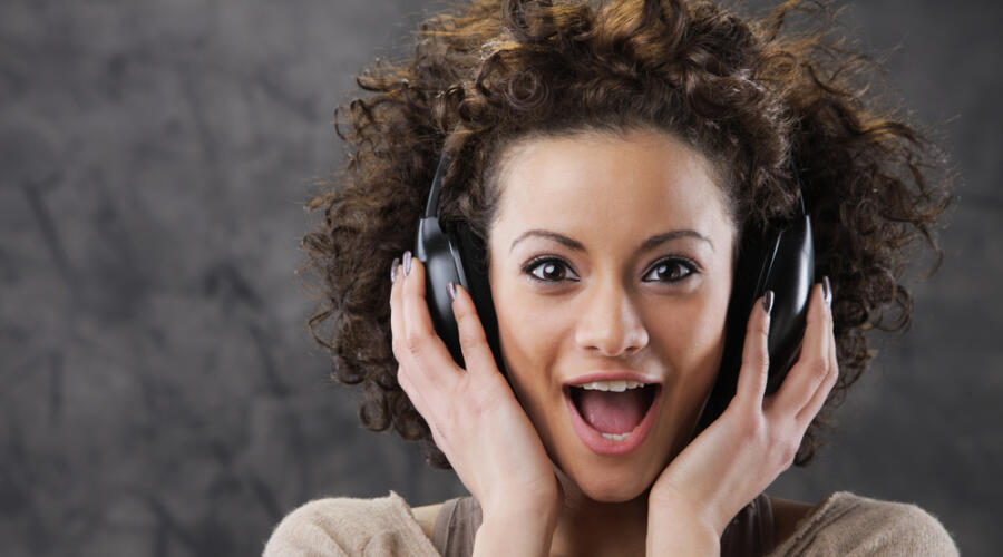 О причинах популярности прослушивания музыки в режиме онлайн