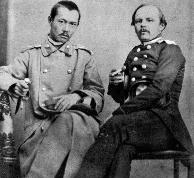 Друзья по службе. Ф. Достоевский и Ч. Валиханов. Фотография снята в Семипалатинске в 1858 г.