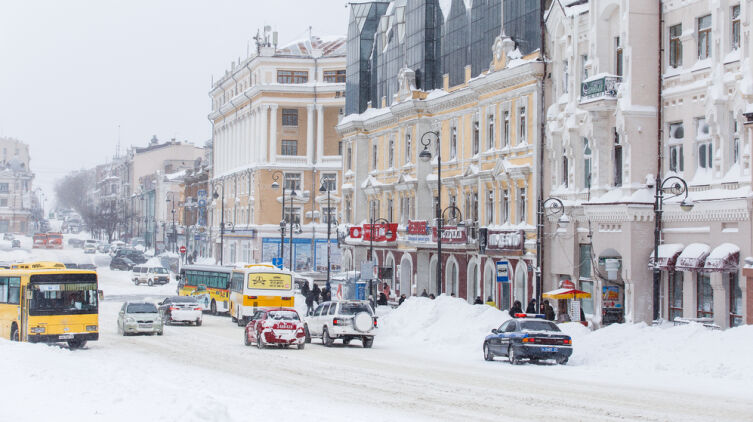 Как борются с гололедом на улицах?