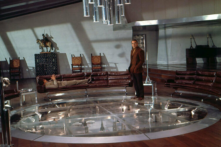 Кадр из к/ф «Бриллианты  навсегда», 1971 г.