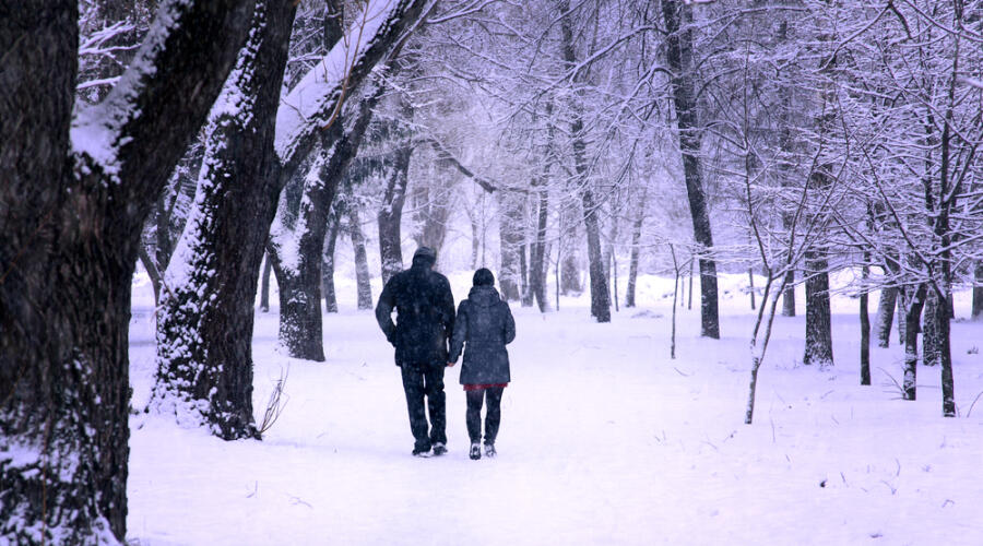 Чем привлекает ходьба зимой?