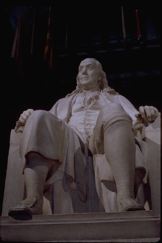 Памятник Бенджамину Франклину в Филадельфии