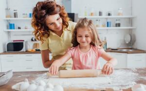 Как научить ребёнка готовить?