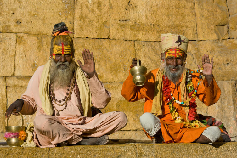 Индийские садху (святые люди)