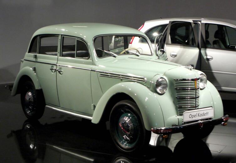 4-х дверный Opel Kadett (1938 г.)
