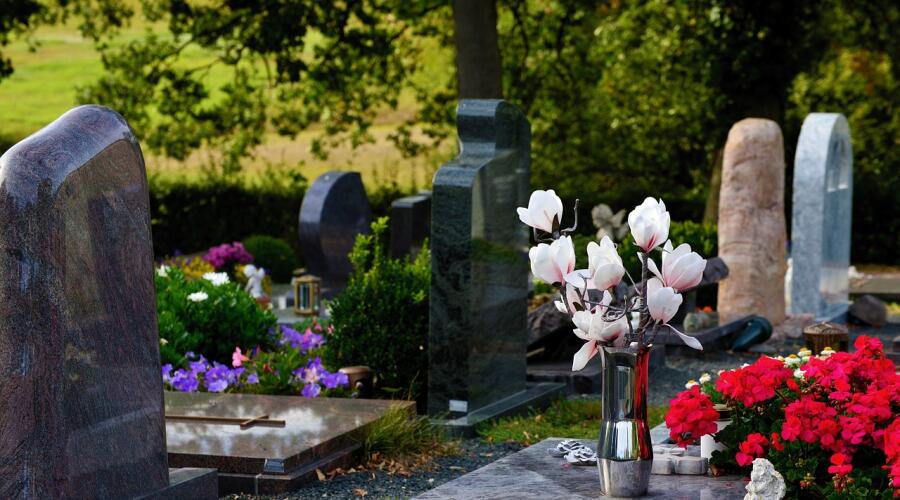 Как достойно проводить близкого человека в последний путь?