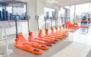 Открываете склад? Узнайте о специфике складского оборудования