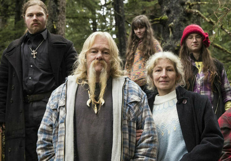 Почему Брауны живут в лесу? Хроника событий «Аляска: семья из леса» (2-4 сезоны)