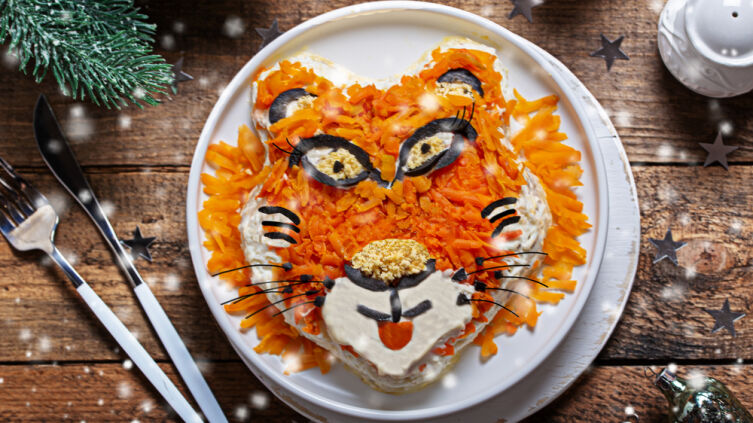 Как приготовить салат «Тигр» к новогоднему столу?