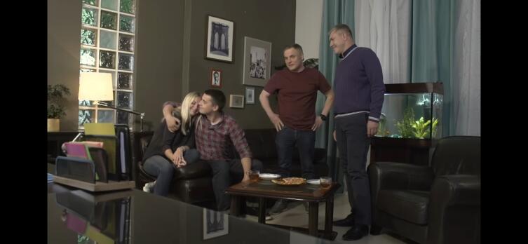 Анна Хапкина и Дмитрий Кузьмин в серии «Слишком много клиентов» Анна Хапкина и Дмитрий Кузьмин в серии «Слишком много клиентов»