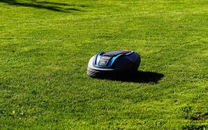 В чем преимущества аккумуляторных инструментов? Девайсы для дома и огорода