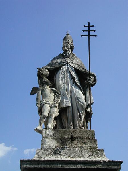 Памятник святому Сильвестру в Италии
