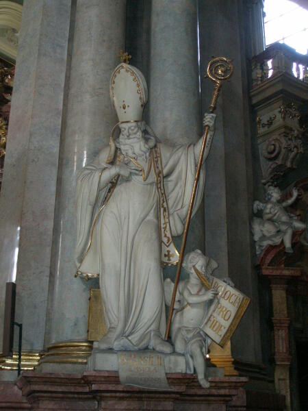 Игнац Платцер. Статуя Василия Кесарийского в церкви Святого Николая на Малой Стране в Праге