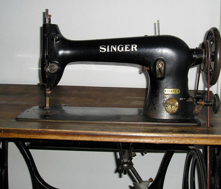 Швейная машина фабрики Зингера