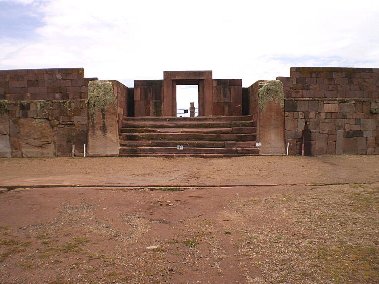 Храм стоящих камней Каласасайя 