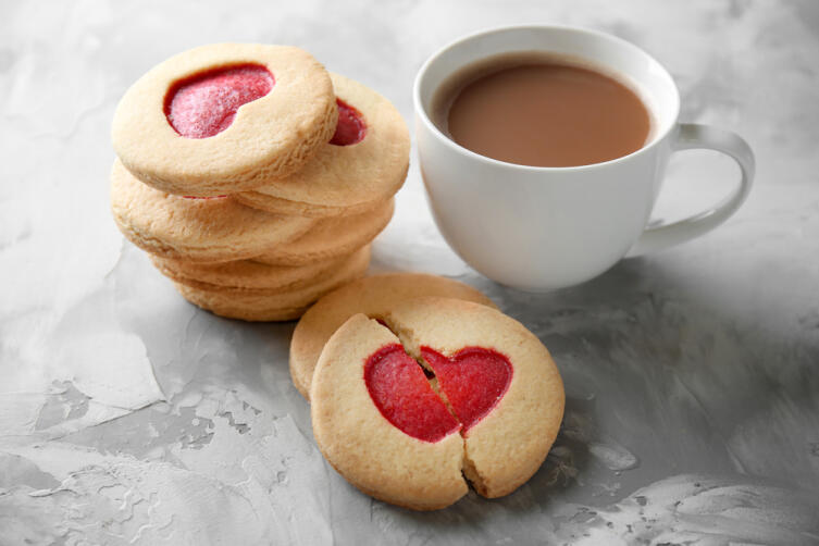 Как приготовить печенья-валентинки ко Дню всех влюбленных?