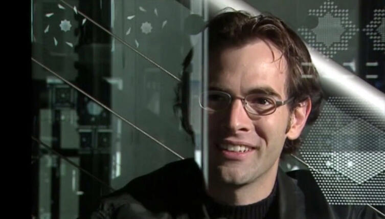 Винченцо Натали (кадр из интервью, дополнительные материалы DVD «Cube»)