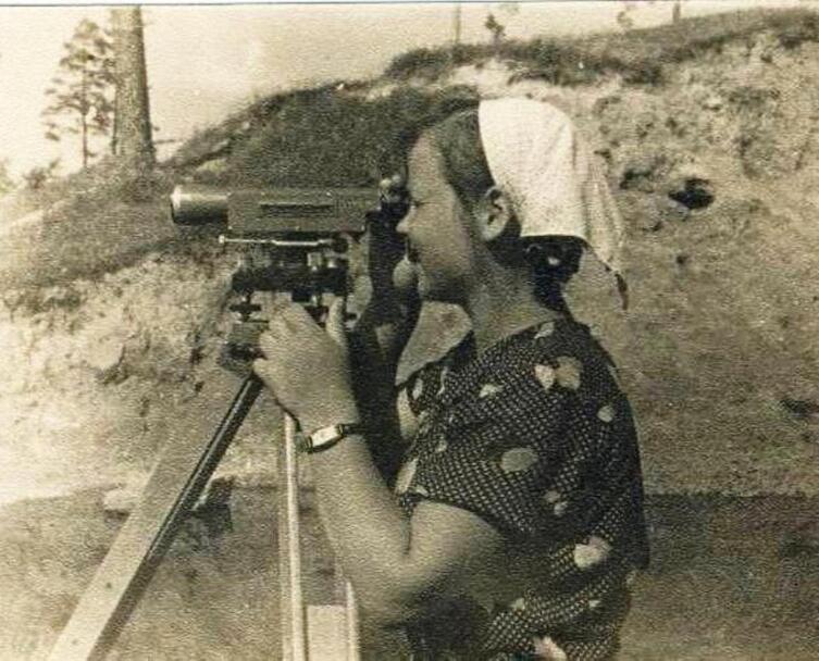 Работа с нивелиром