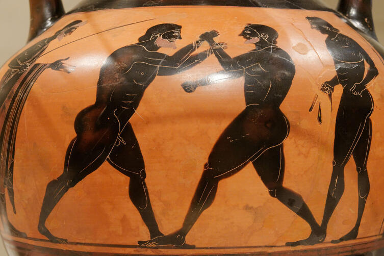 Боксеры изображены на панафинейской амфоре. В настоящее время находится в Музее искусств Метрополитен