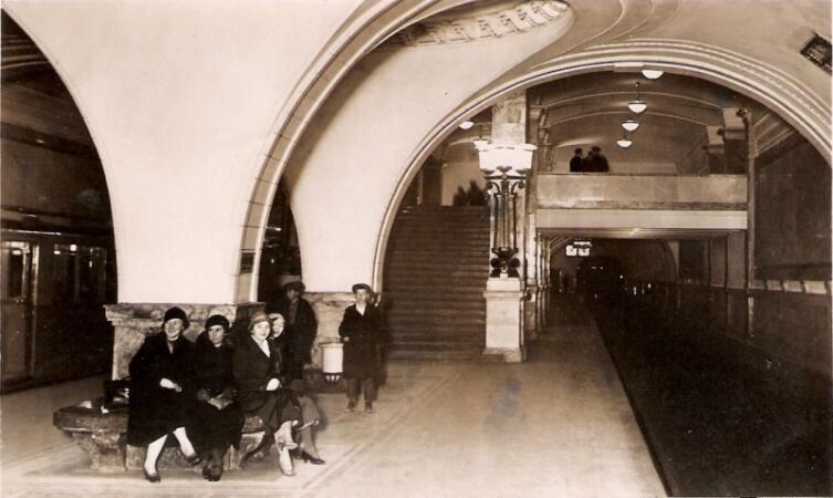 Станция «Сокол» Московского метрополитена Станция «Сокол» Московского метрополитена