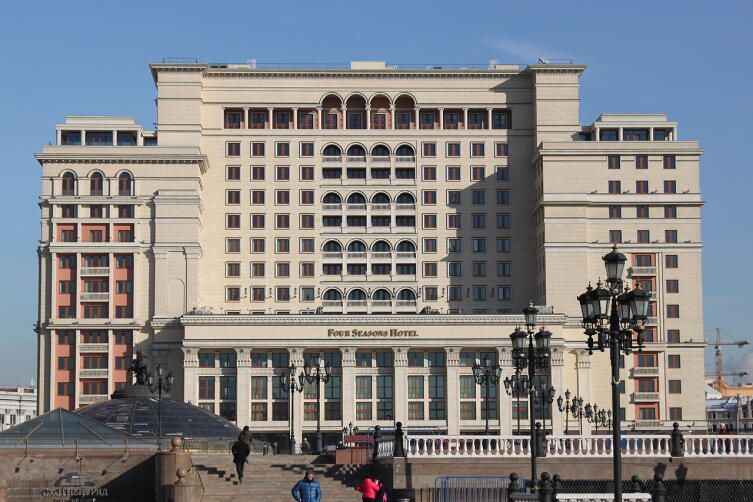 Гостиница «Москва». Главный фасад снесённой гостиницы был повторён в новом строении