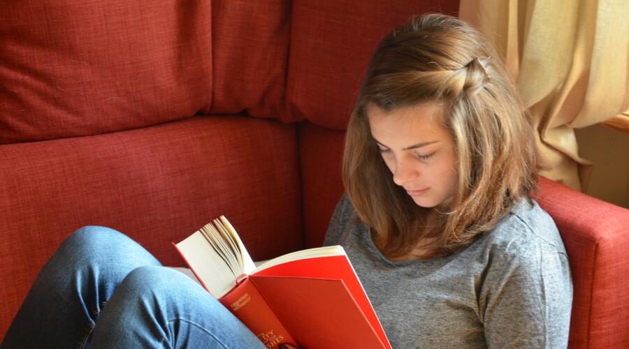 7 книг, которые стоит прочитать каждой девушке