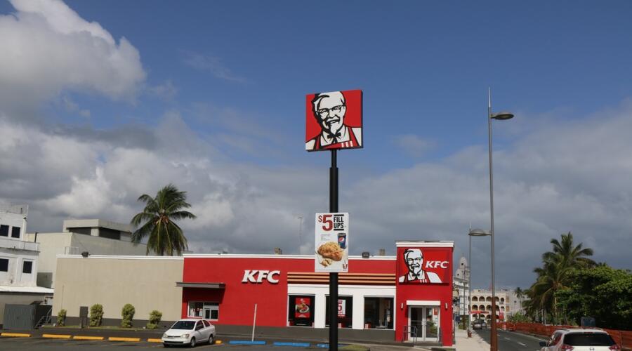 Служил ли в армии полковник Сандерс из KFC?