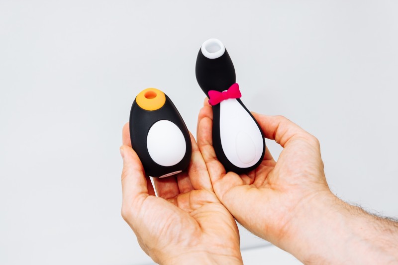 Вибратор Пингвин. Какой выбрать? Обзор двух вакуумных стимуляторов ...
