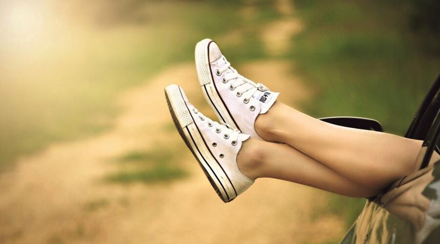 Почему сводит ноги и что с этим делать?