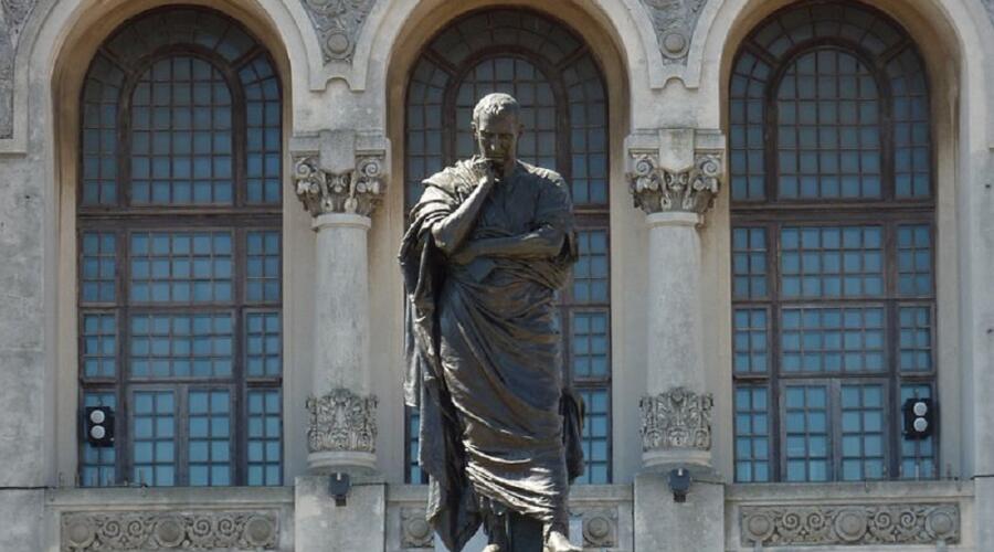 Статуя Овидия в Констанце