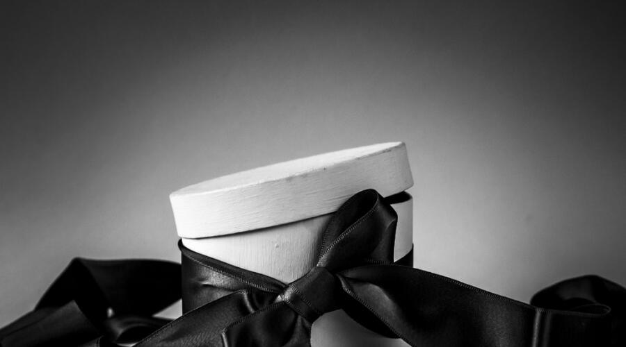 Что подарить любимому на 23 февраля вместо носков?