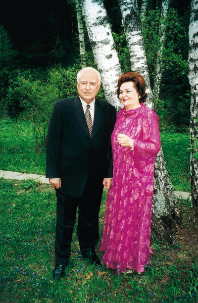 Виктор Черномырдин с супругой