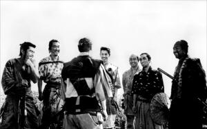 «Семь самураев» и два его ремейка: чем различаются их финальные сцены?