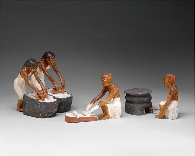 Фигурки пекарей из древнеегипетской гробницы Мекетра, около 1981—1975 годов до н. э., XII династия.