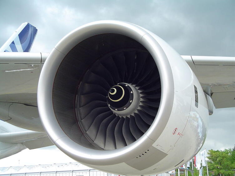 Airbus A380, двигатель Rolls-Royce Trent 900