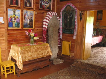 Почему из белорусской земли растут кресты?