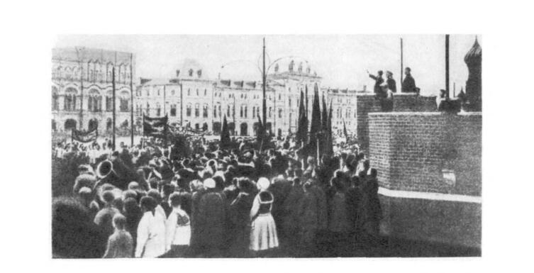 Владимир Маят, трибуна на Красной площади, 1922 г.