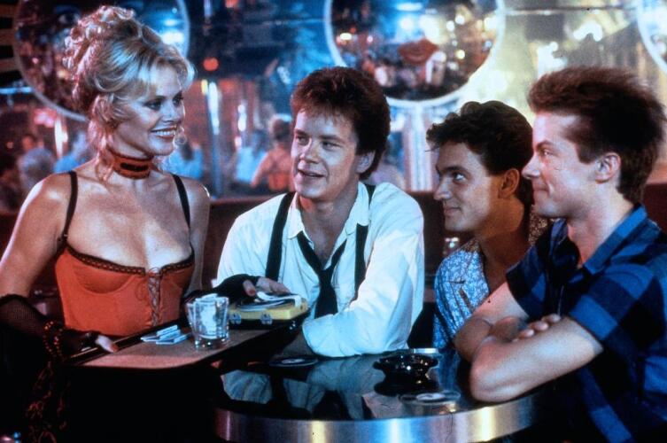 «Студенческие каникулы» (1985). Лето - это маленькая жизнь? «Студенческие каникулы» (1985). Лето - это маленькая жизнь?