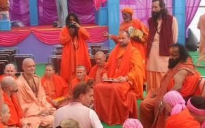 Духовный учитель Всемирной общины Санатана Дхармы Свами Вишнудевананда Гири посетил Индию и получил статус главного Гуру