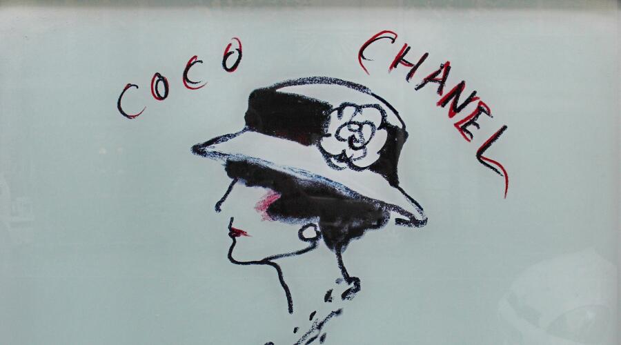 Вывеска на первом бутике Коко Шанель