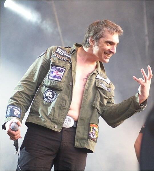 Михаил Горшенёв (Горшок) — солист панк-группы Король и Шут на фестивале Доброфест 2011 г.