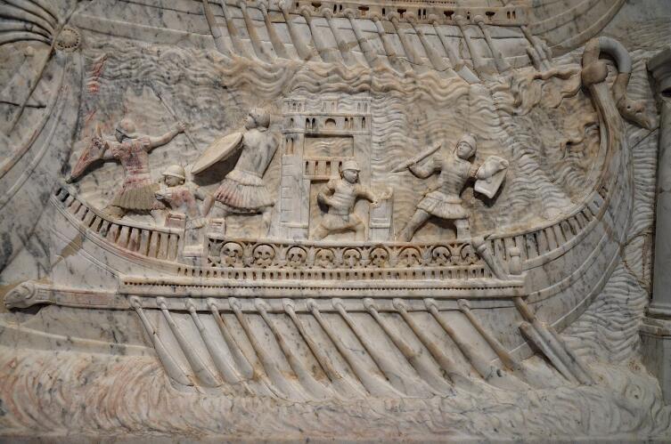 Битва при Акции. Мраморный рельеф из Авеллино эпохи Тиберия