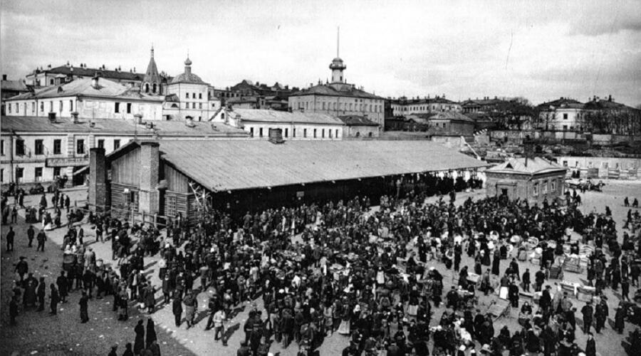 Биржа труда и Городская народная столовая на Хитровской площади, 1917 г.