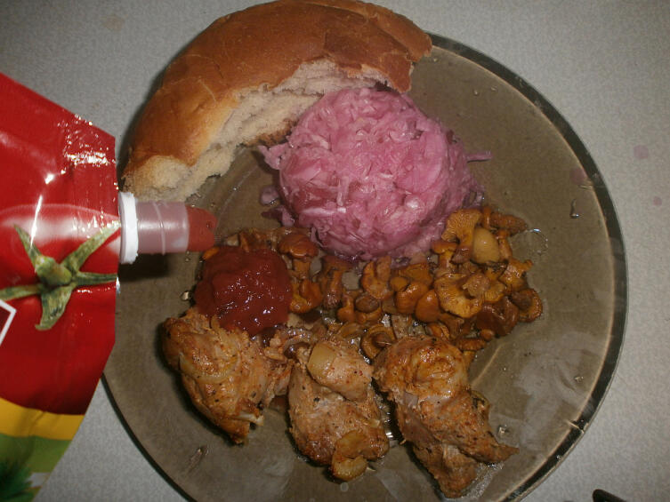 Как приготовить жаркое с молодыми грибами?