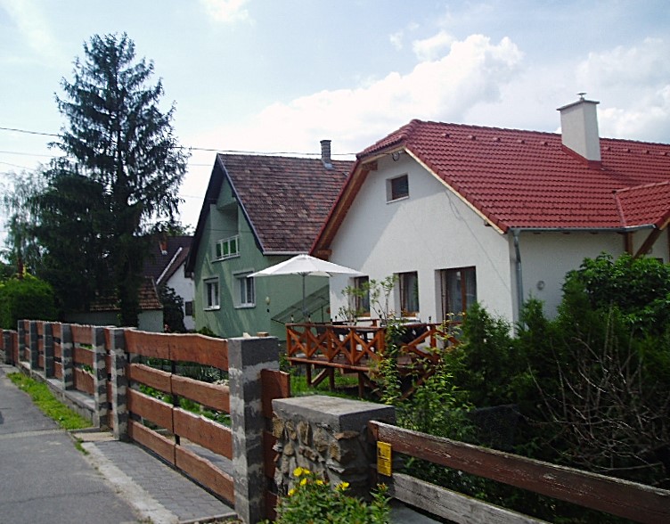 Одна из улочек Фертебоза - поселка, в котором живут… 274 человека Одна из улочек Фертебоза - поселка, в котором живут… 274 человека