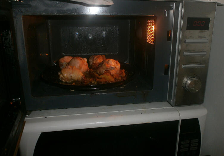 СВЧ- или микроволновая печь. Бытовой вариант