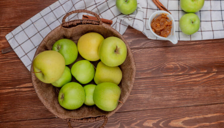 Как сварить необычное варенье из яблок?